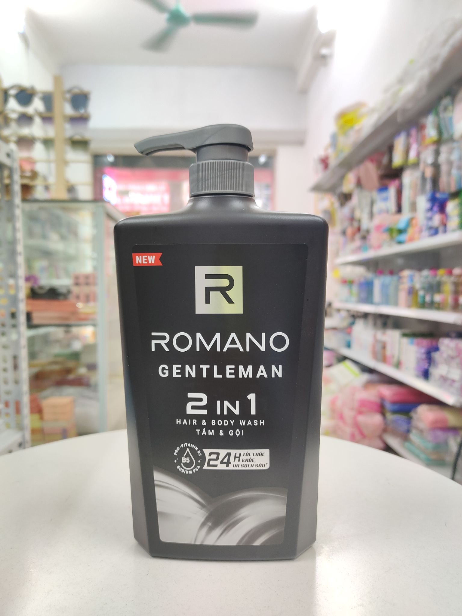 tắm gội 2in1 roman gentleman 650g