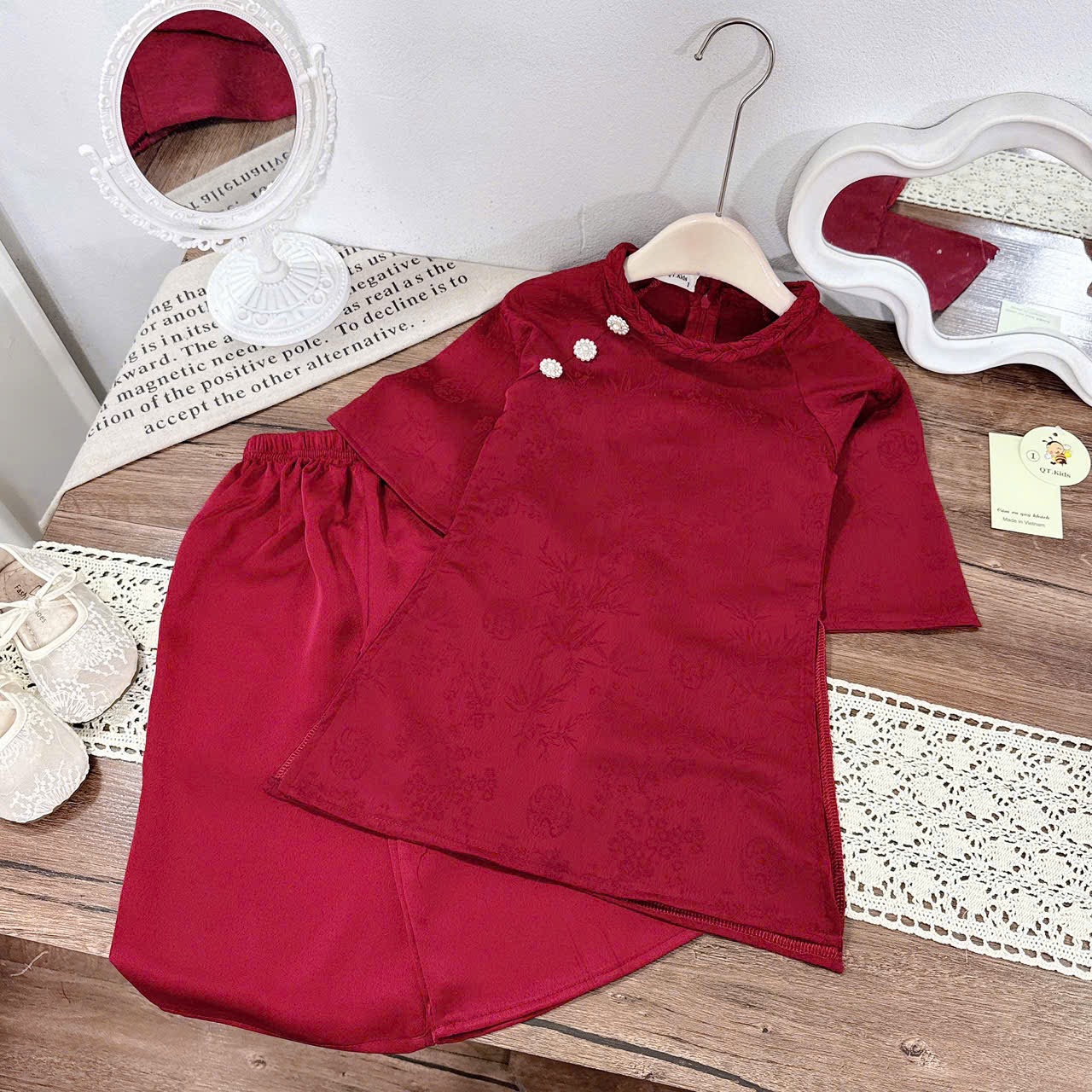 Thời trang bé gái