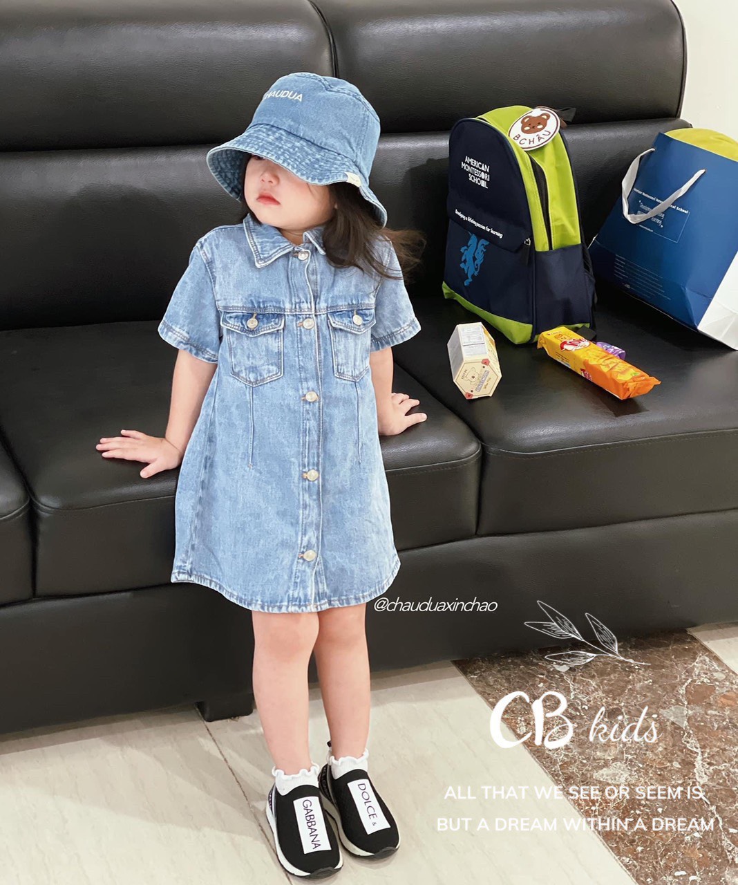 Váy bò chữ a kèm mũ bé gái( hàng shop)