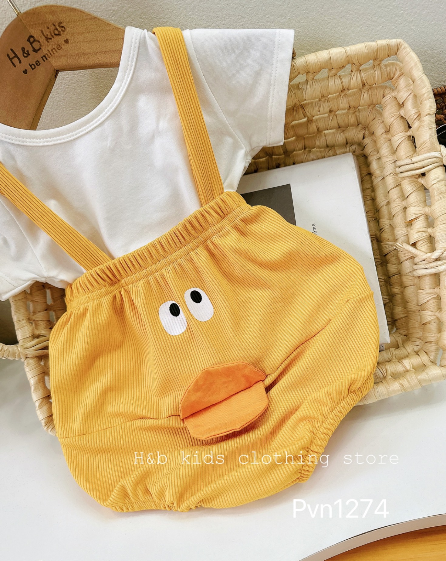 Body mỏ vịt kèm áo bé gái