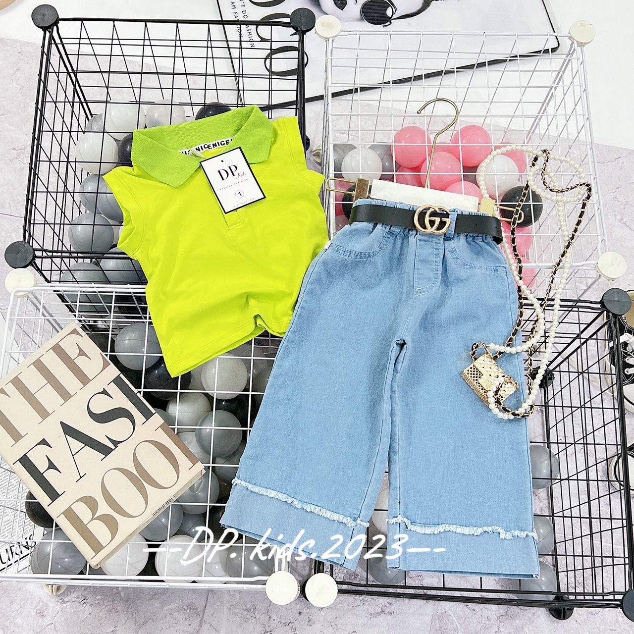 Bộ sát nách quần bò xuông kèm đai lưng bé gái size 19/27kg