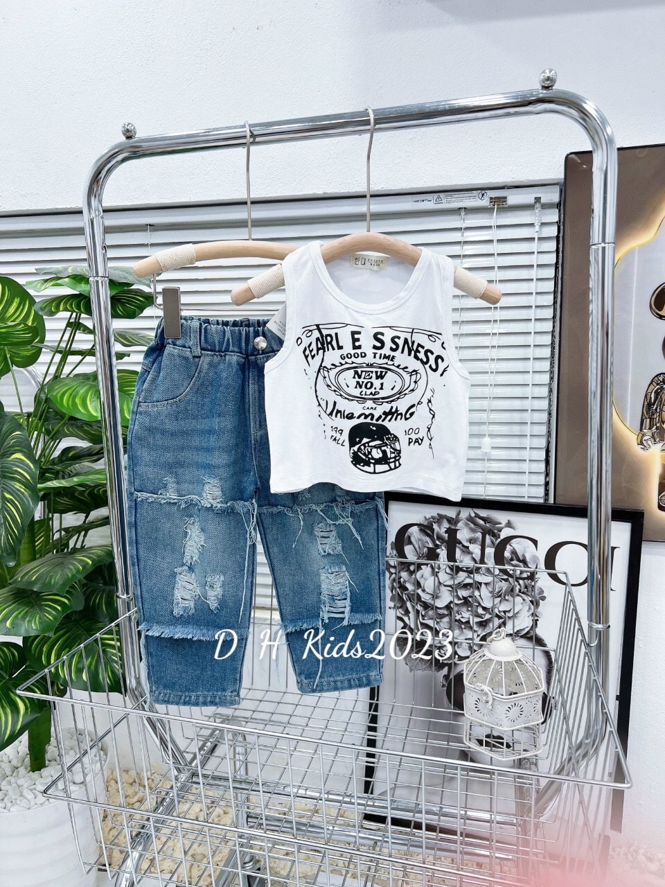 Bộ áo new.no quần bò rách bé (hàng shop)