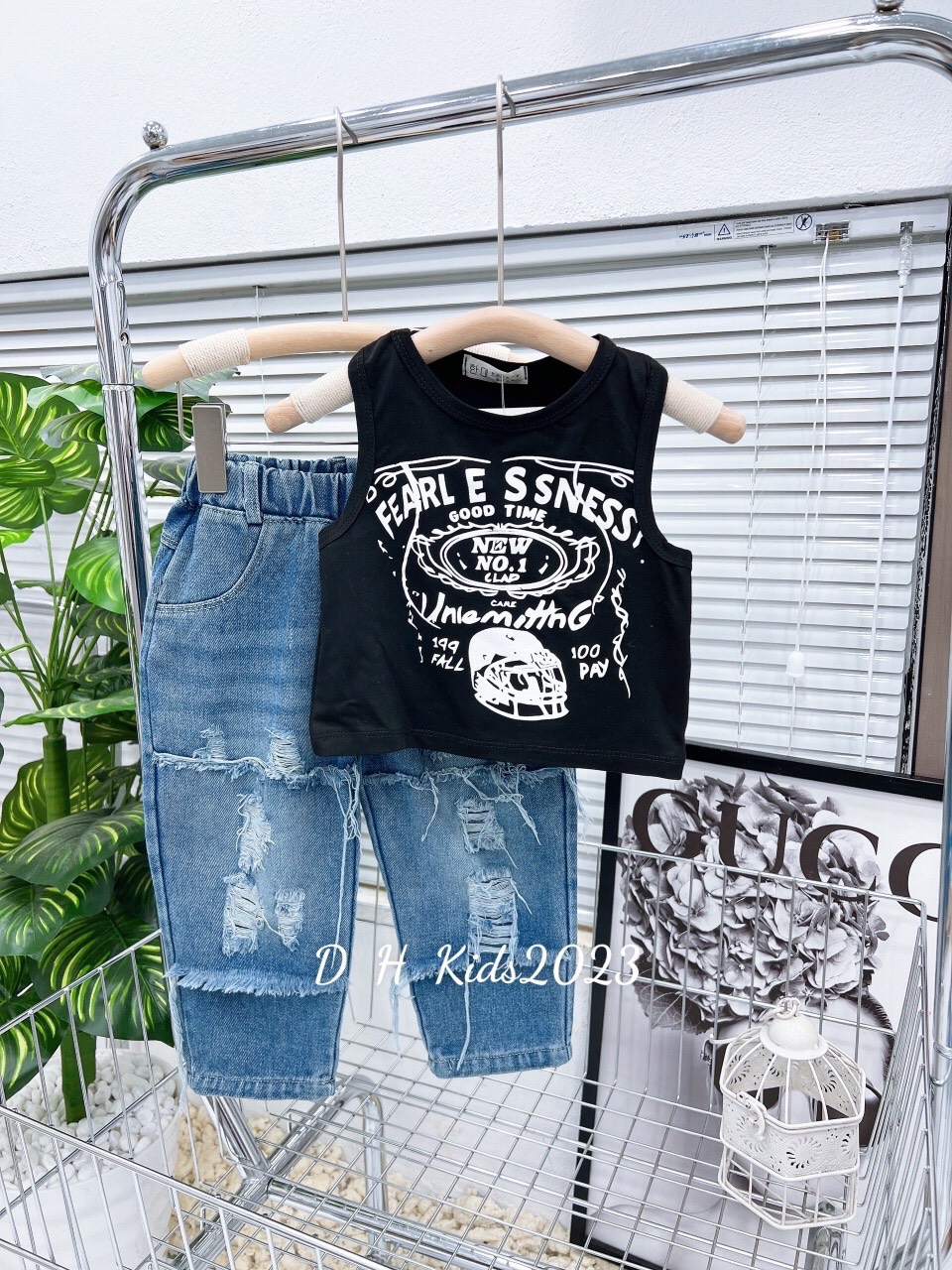 Bộ áo new.no quần bò rách bé (hàng shop)