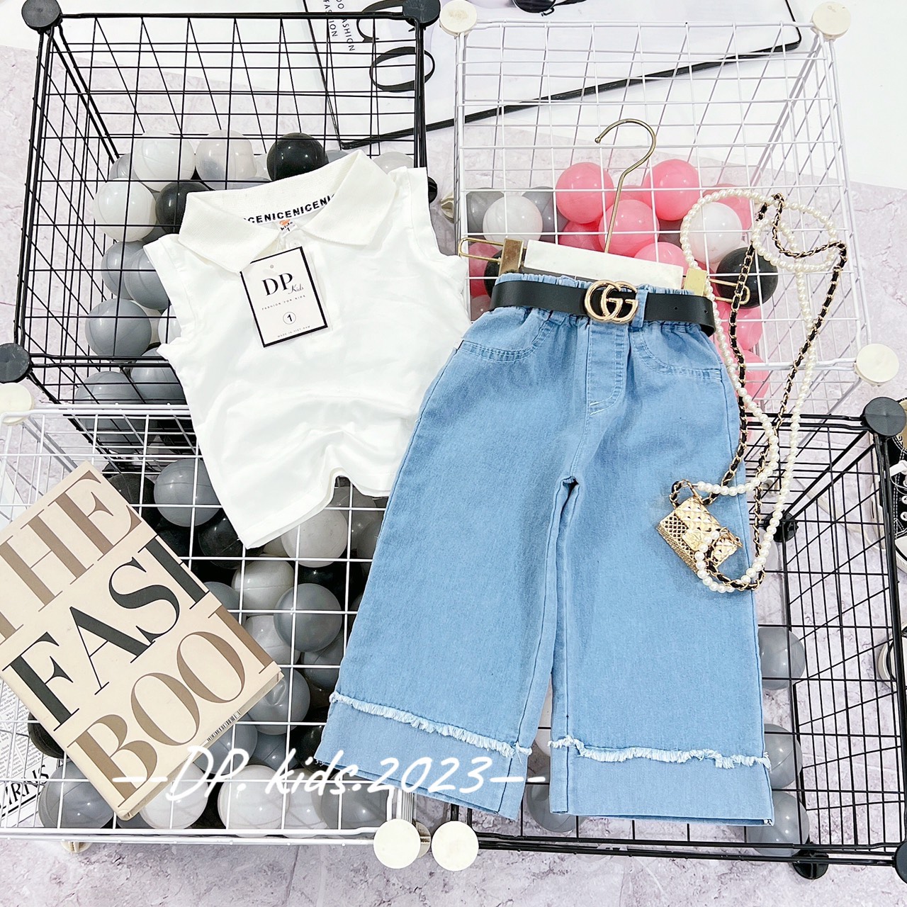 Bộ sát nách quần bò xuông kèm đai lưng bé gái size 19/27kg