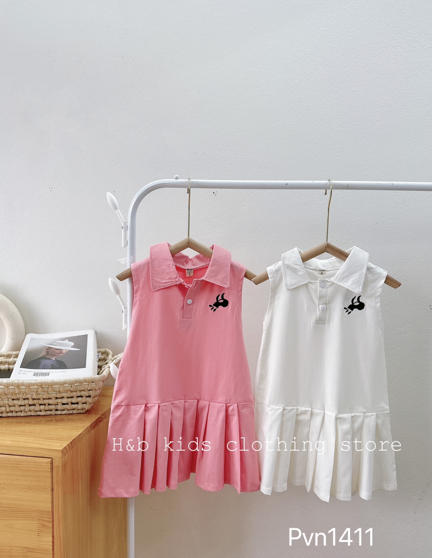 ￼v16- váy cotton đuôi hồng trắng hb bé gái
