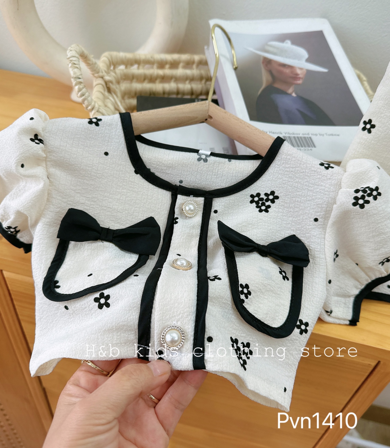 ￼bg68-bộ áo chân váy xốp có lót bé gái