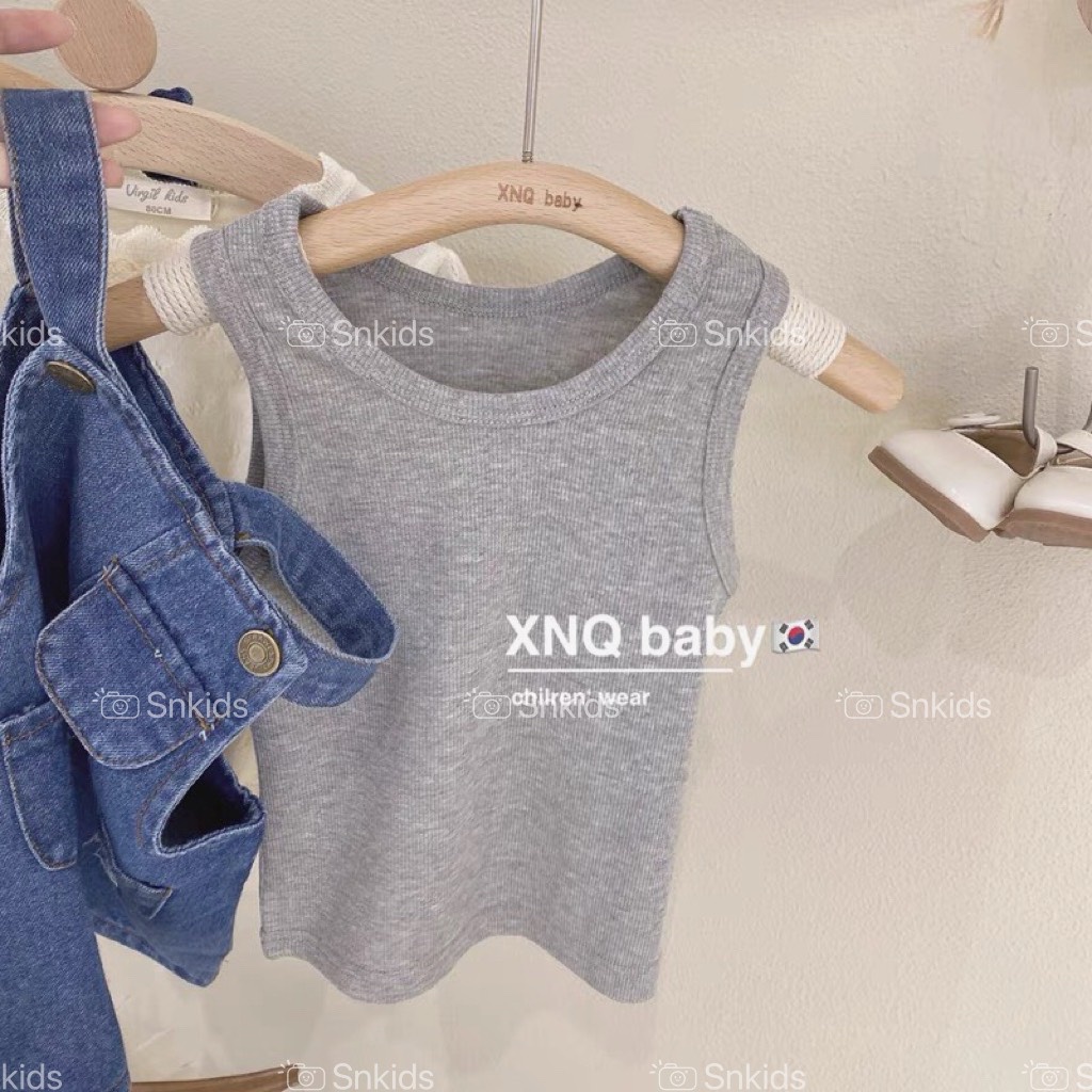 ￼bg78- yếm bò xanh kèm áo xám SN bé gái