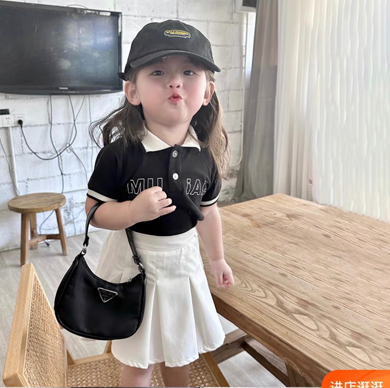 ￼bg79- bộ áo đen MBIAE cv trắng xếp ly bé gái