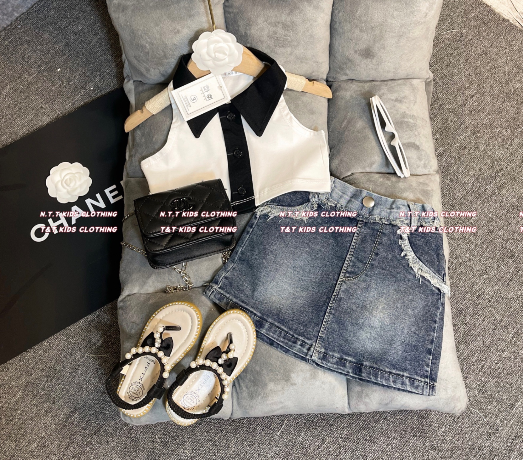￼bg84- bộ áo crop cổ bẻ cv jean bé gái