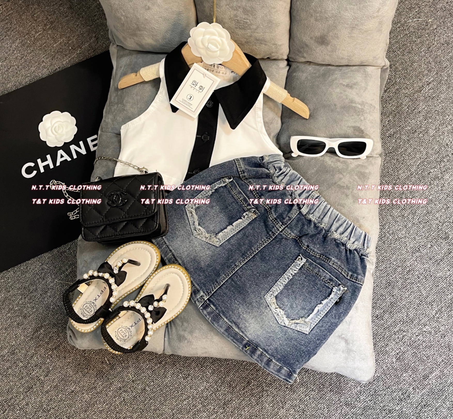 ￼bg84- bộ áo crop cổ bẻ cv jean bé gái