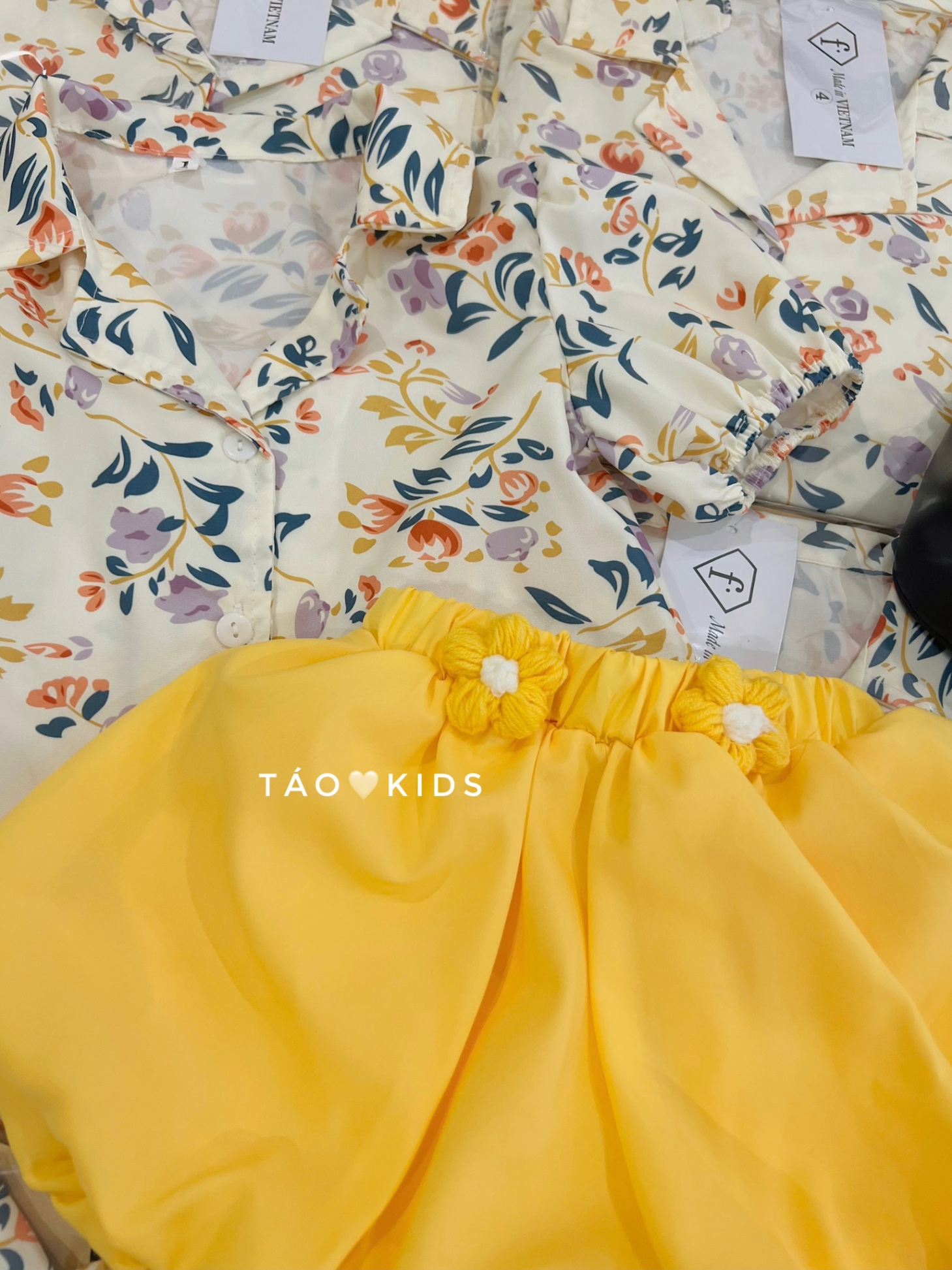 ￼bg87- bộ áo hoa cổ vest quần bồng bé gái