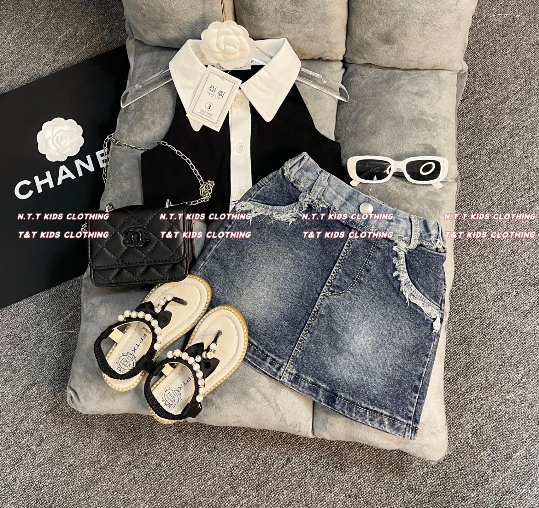 ￼bg84- bộ áo crop cổ bẻ cv jean bé gái