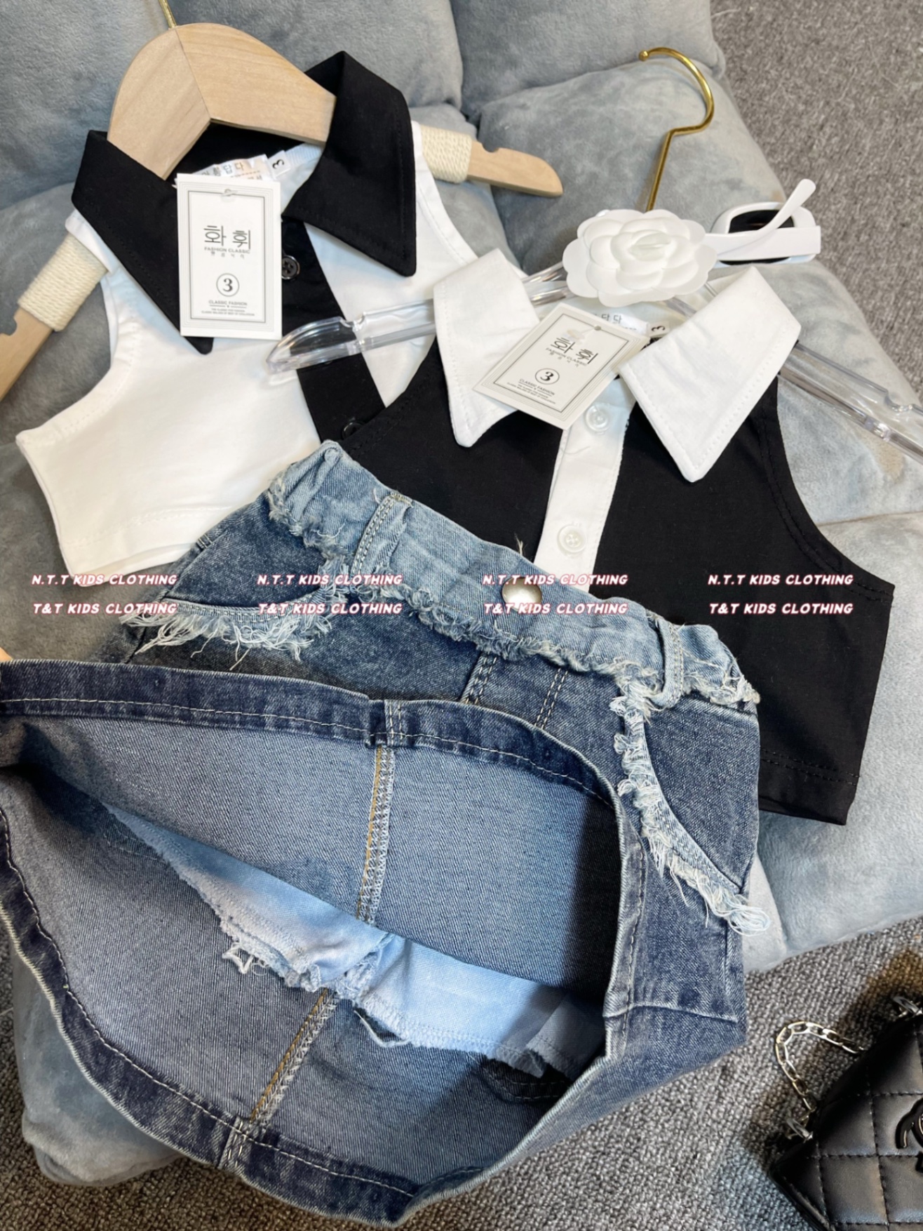 ￼bg84- bộ áo crop cổ bẻ cv jean bé gái