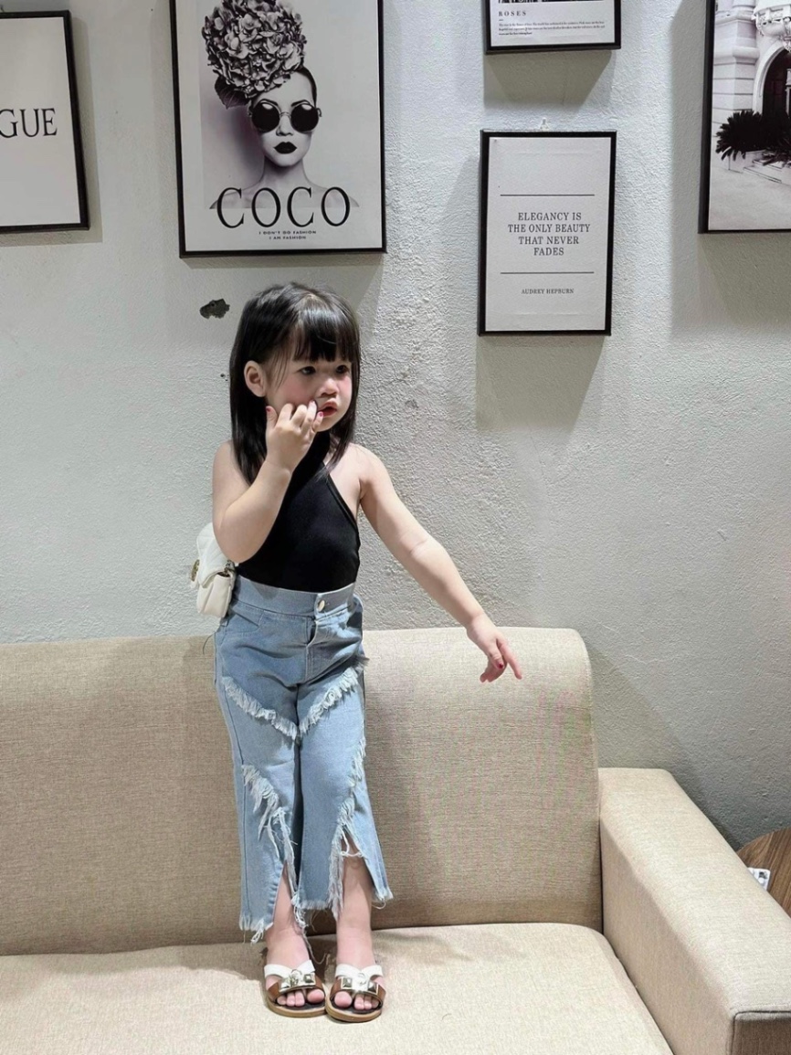 ￼bg92- bộ áo yếm dây quần bò loe xẻ th bé gái