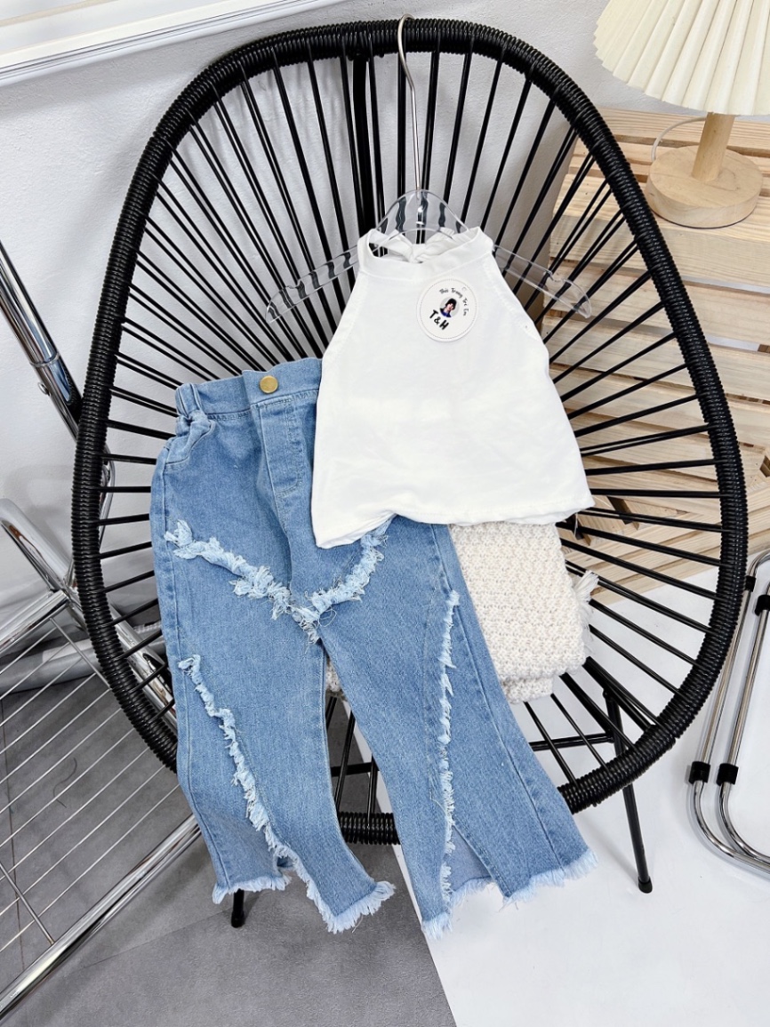 ￼bg92- bộ áo yếm dây quần bò loe xẻ th bé gái