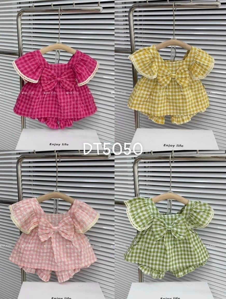 ￼bg118- bộ xốp caro cánh tiên cho bé