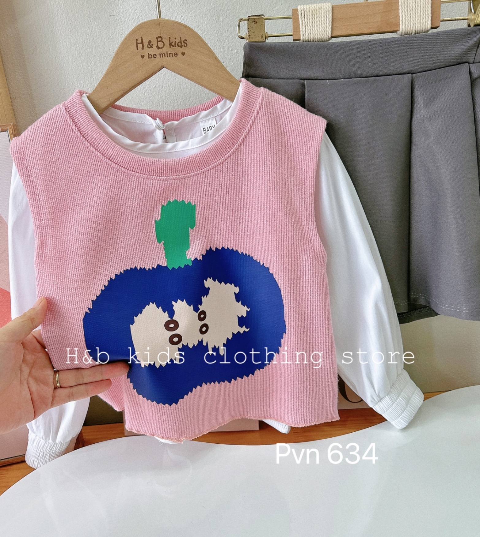 Sét 3 chi tiết gile len hồng cho bé