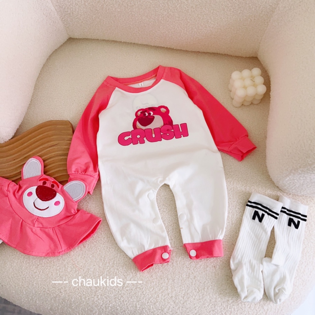 Body gấu dâu kèm mũ cho bé