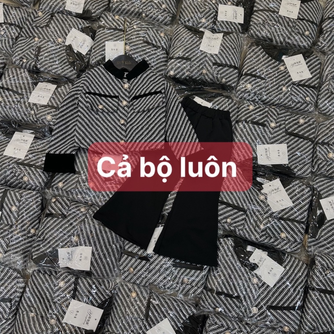 Sét bộ áo dạ sọc quần đen bé gái