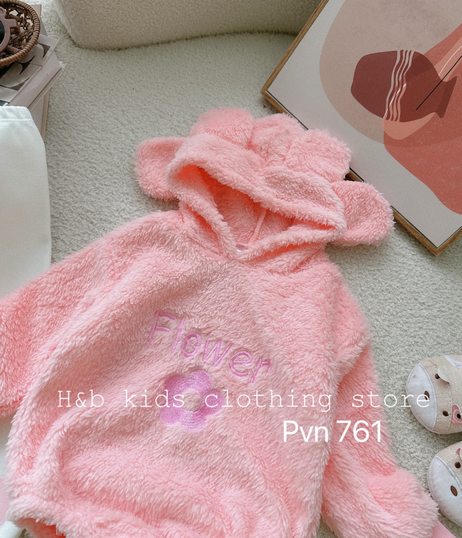 Body lông hồng thêu hoa bé gái