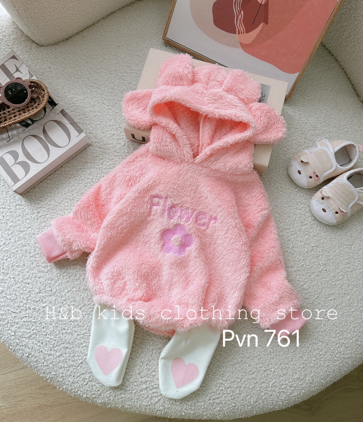 Body lông hồng thêu hoa bé gái