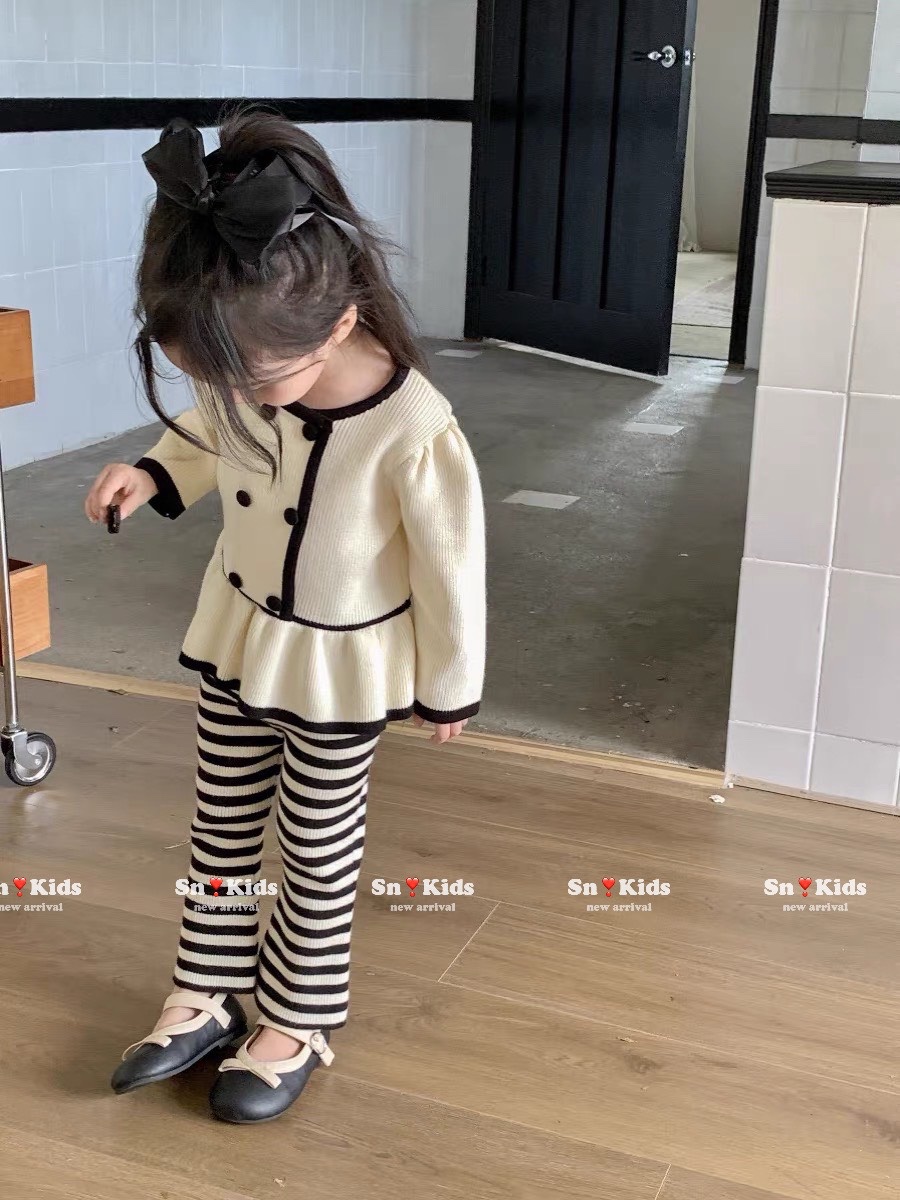Sét áo tăm nhung quần loe kẻ bé gái
