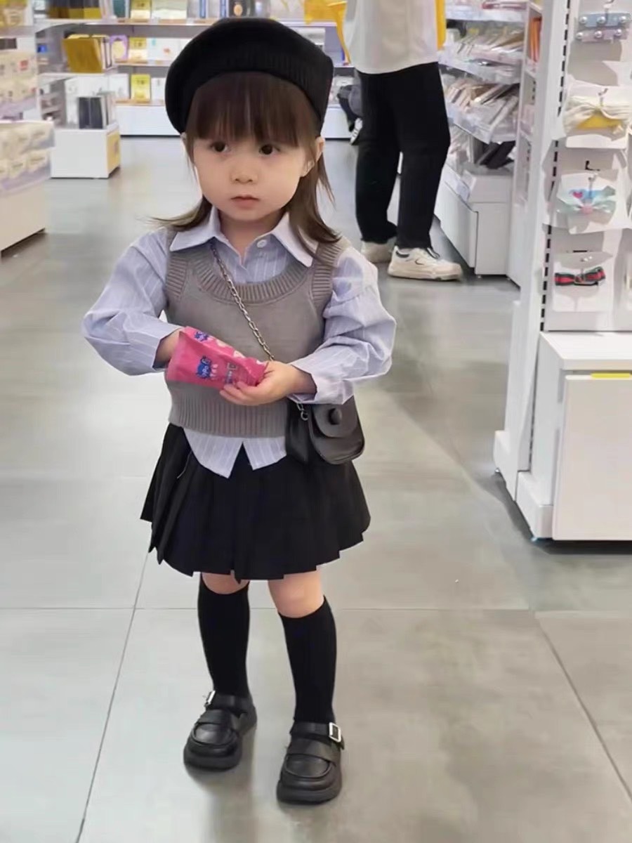 Sét 3 chi tiết áo kẻ sọc áo gile tăm bé gái