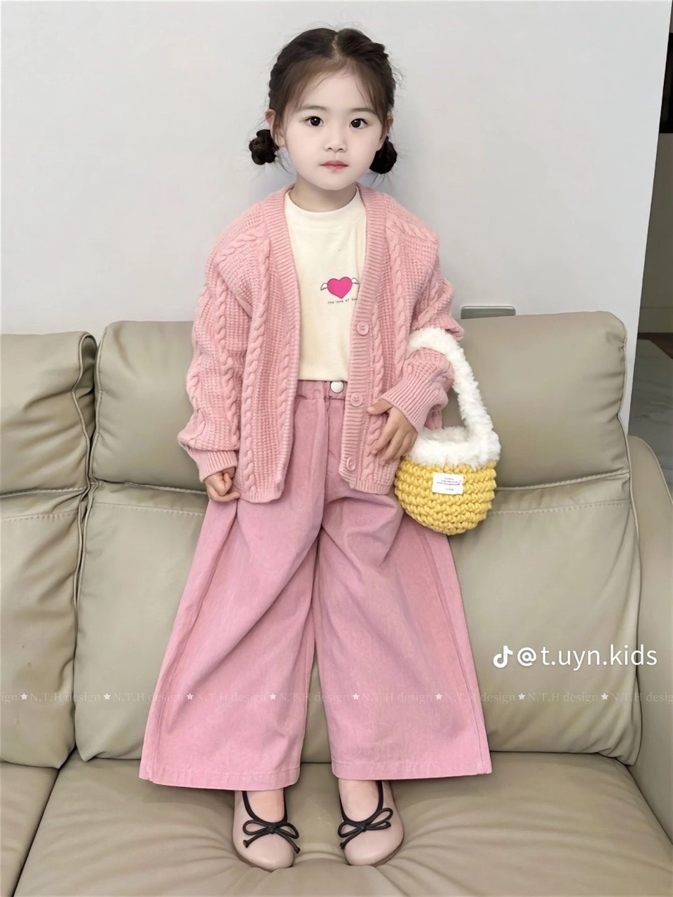 Sét 3 chi tiết bộ len hồng cho bé