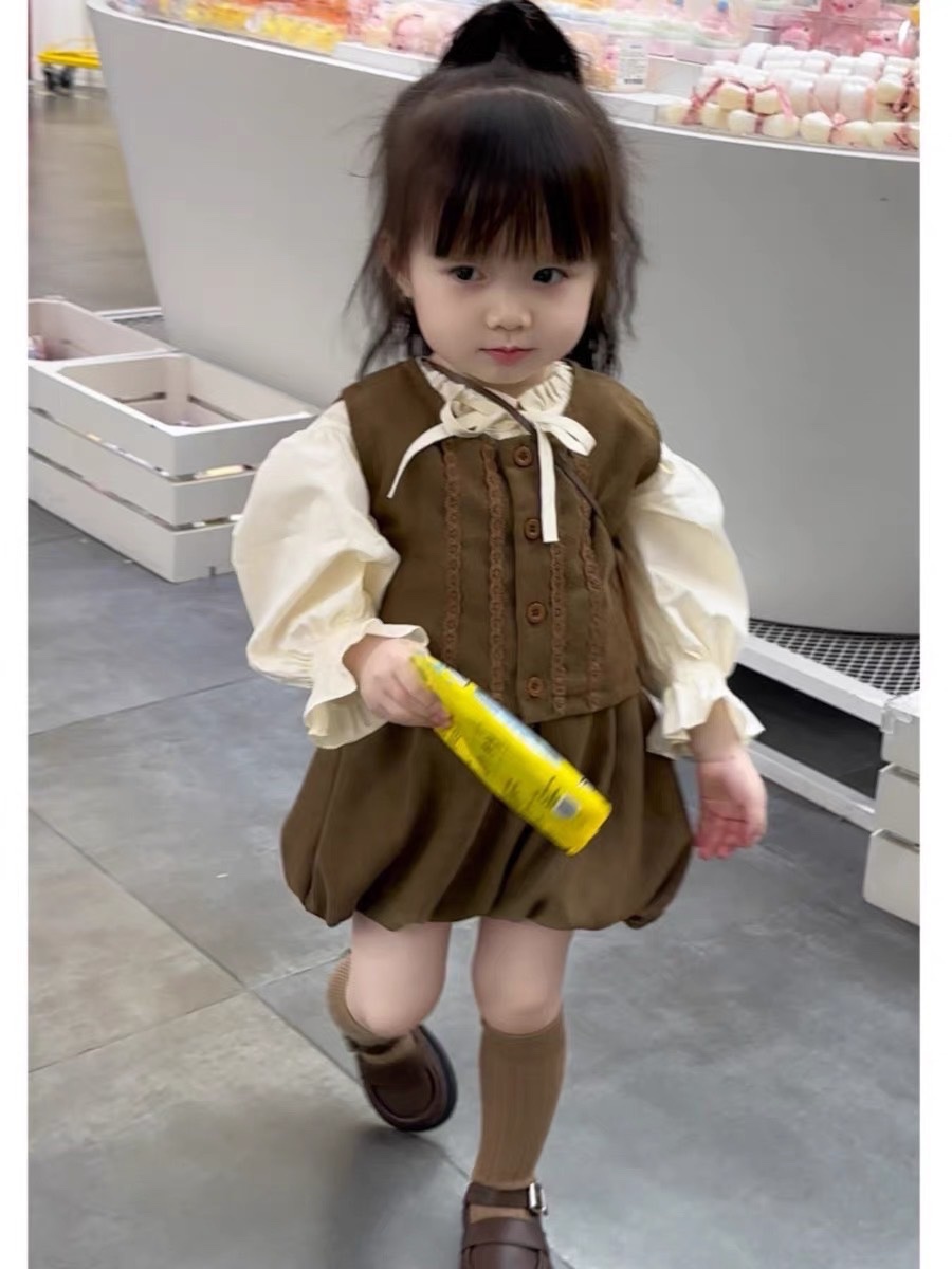 Sét 3 chi tiết nhung nâu quần bom cho bé