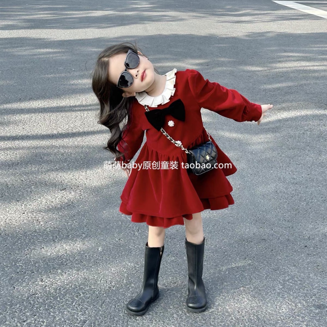 Bg827- váy nhung đỏ 84 bé gái