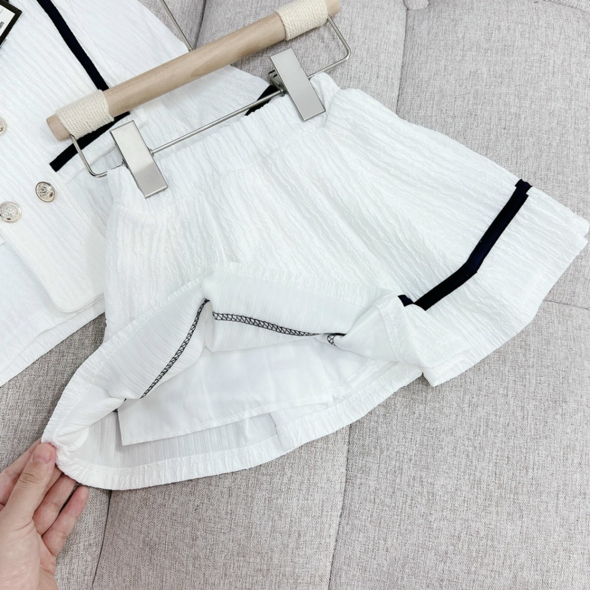 Bg828- sét bộ vest trắng hàng shop bé gái