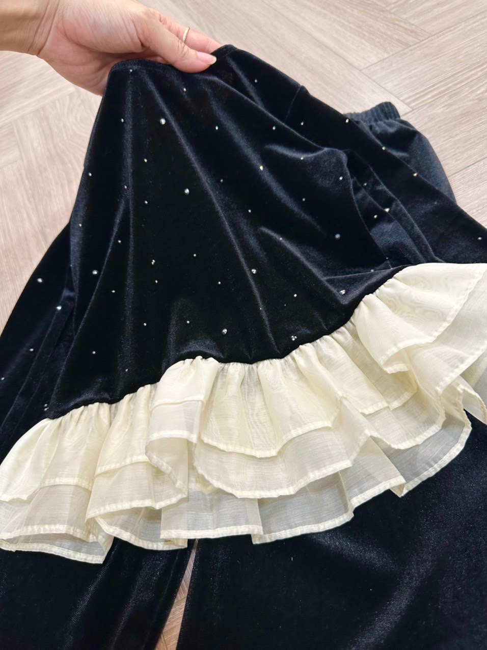 Bg830- bộ nhung đen đính đá lấp lánh cho bé