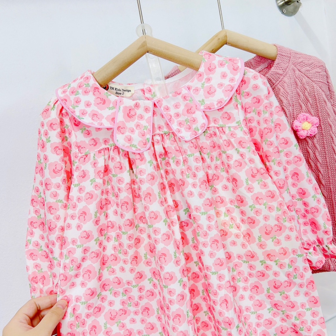 Bg833- áo len hồng đính hoa kèm váy babydoll hoa bé gái