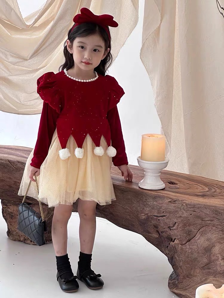 Bg835- váy đỏ quả bông phối ren cho bé