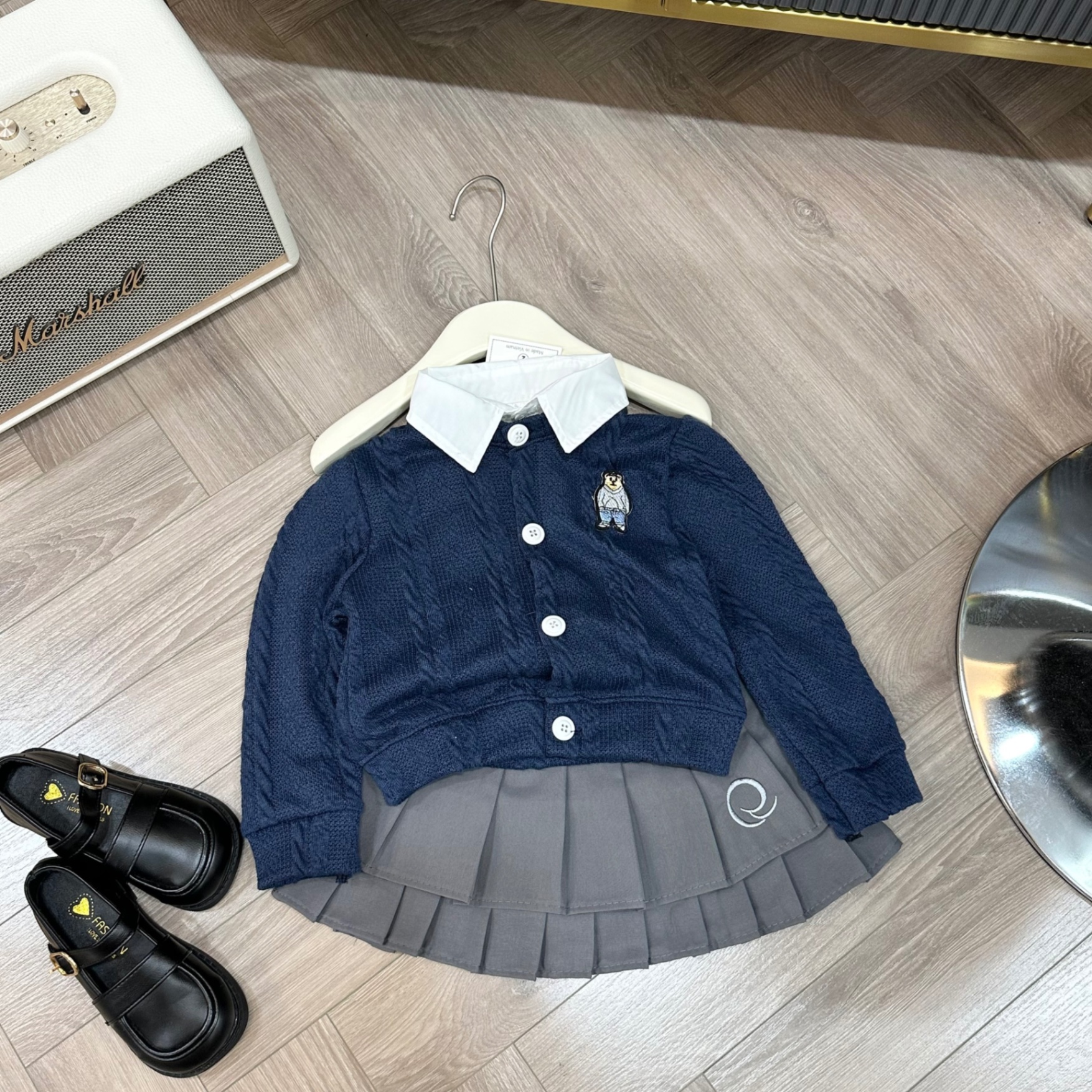Bg839- sét áo len gấu cv xếp ly xám cho bé