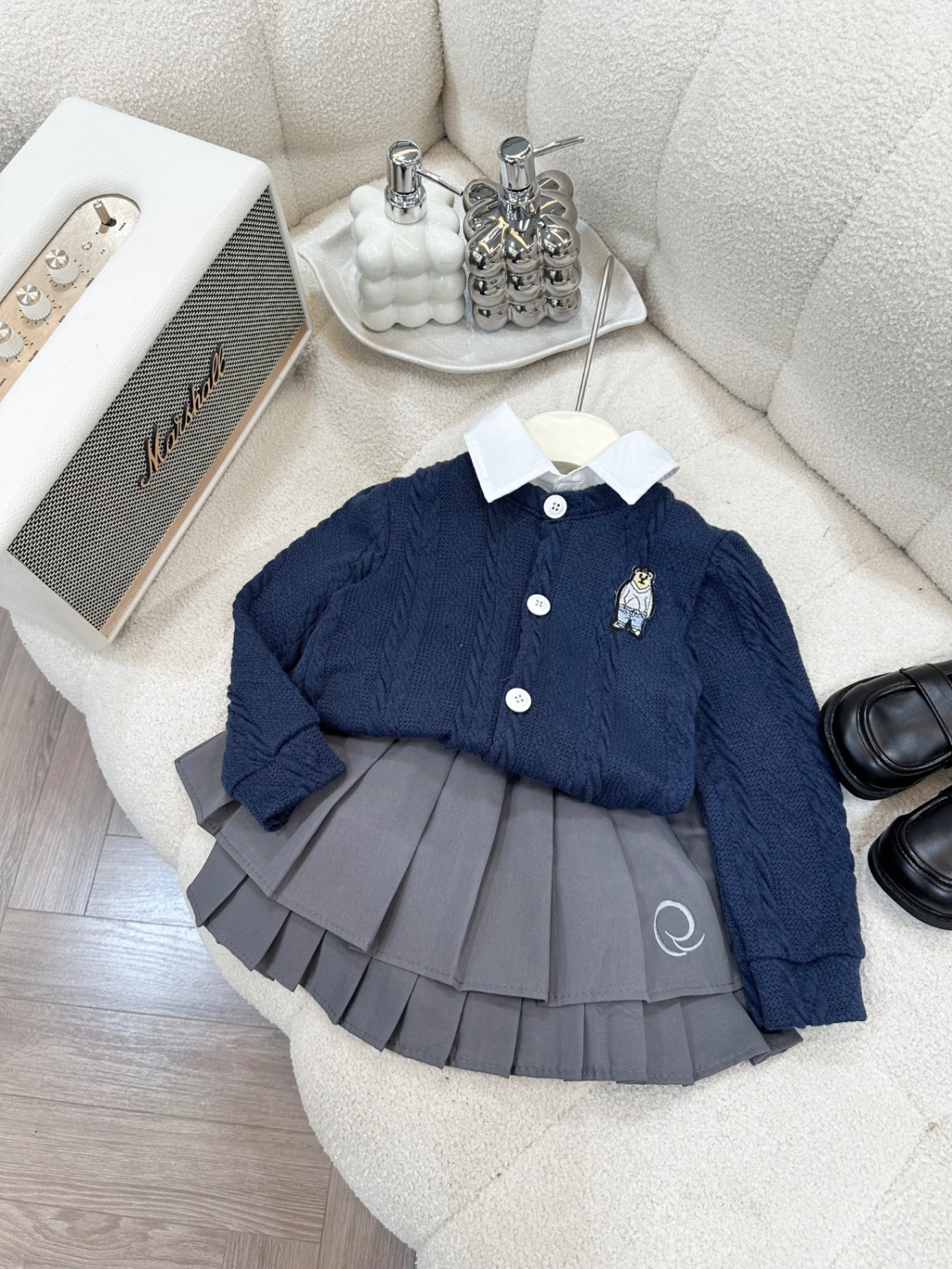 Bg839- sét áo len gấu cv xếp ly xám cho bé