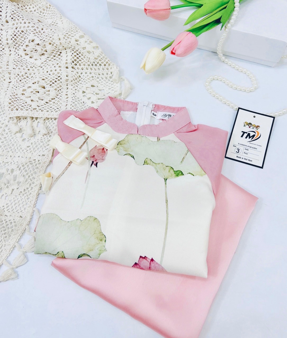 Bg847- bộ áo dài hoa sen tm cho bé (không mấn)