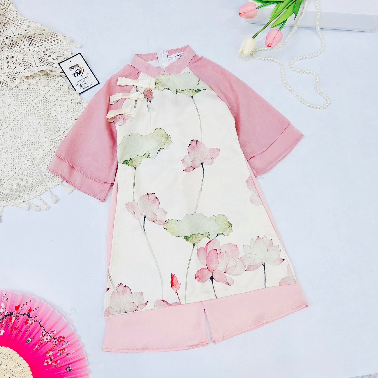 Bg847- bộ áo dài hoa sen tm cho bé (không mấn)