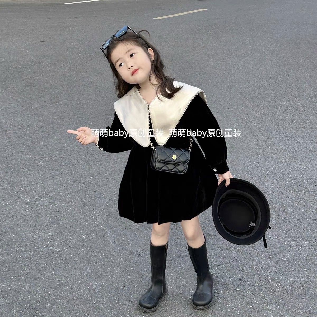 Bg851- váy nhung đen bồng cổ trằng rời cho bé