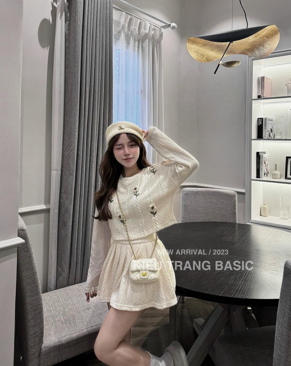 Sét bộ len đính hoa cho bé
