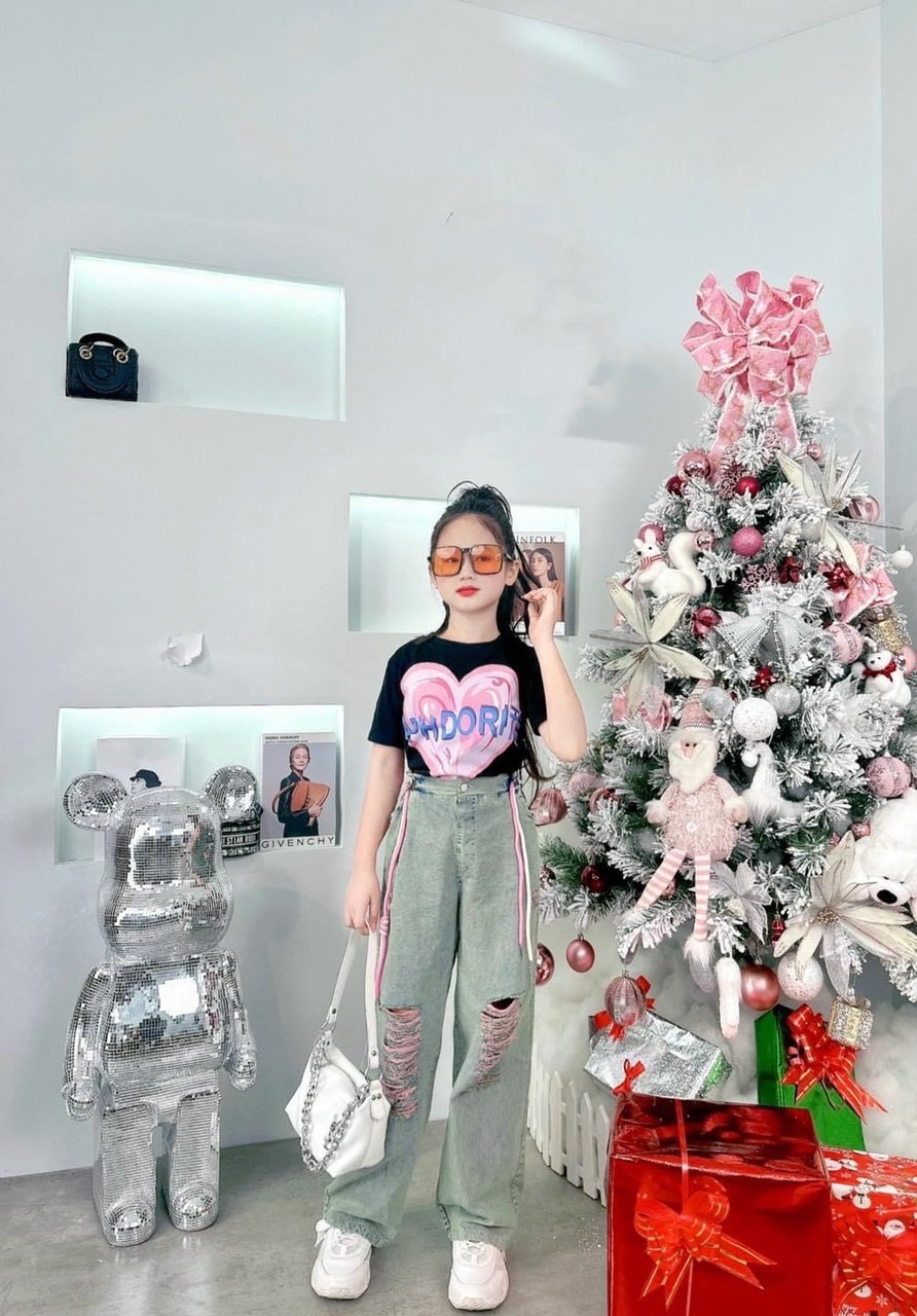 Sét áo tim quần bò rách dây hồng size 1-10