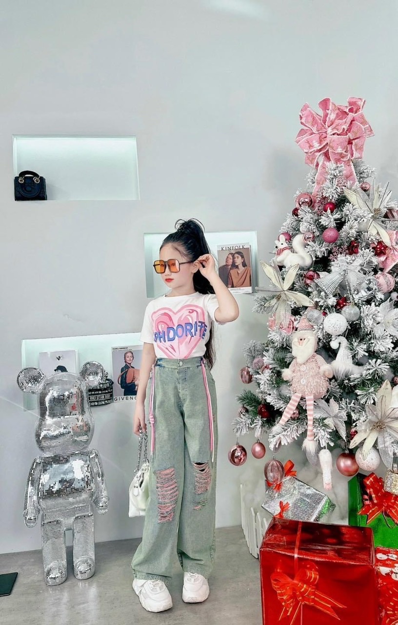 Sét áo tim quần bò rách dây hồng size 1-10