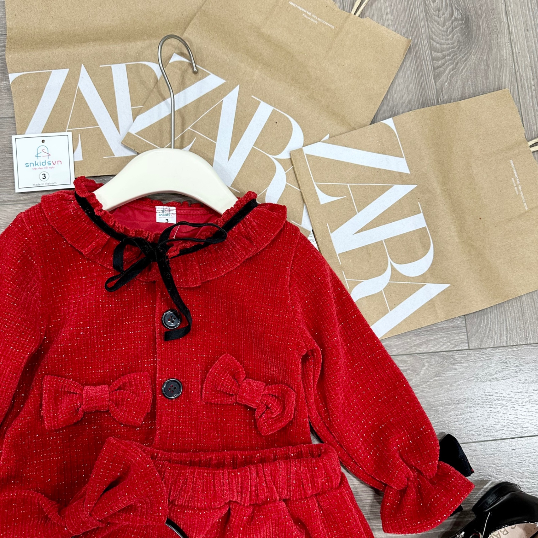 Sét nhung kim tuyến đỏ kèm bờm ( hàng shop)