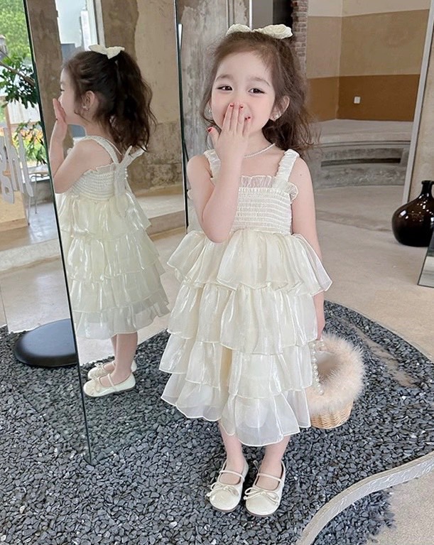 Váy 2 dây tơ bóng cánh bướm cho bé
