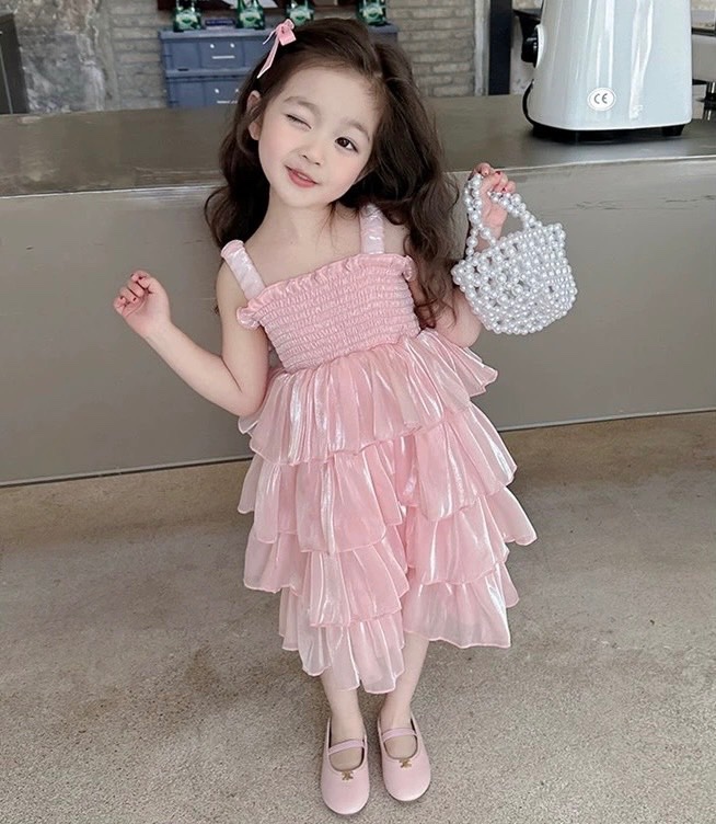 Váy 2 dây tơ bóng cánh bướm cho bé