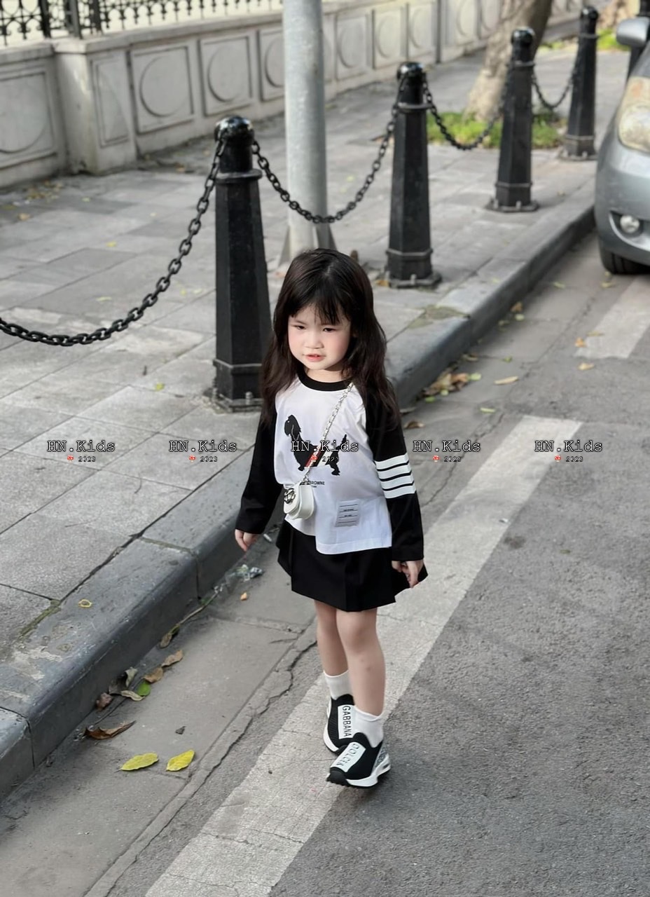 Bộ áo ngựa cv xếp ly đen cho bé