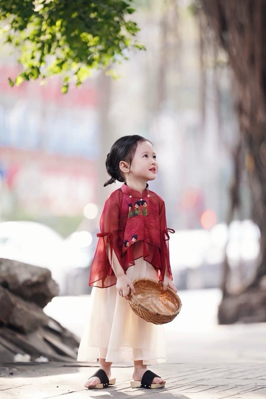 Sét áo yếm đỏ tết quần xuông kem cho bé