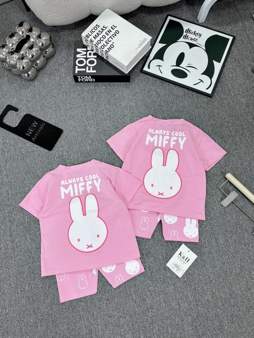 Thỏ hồng legging cho bé gái