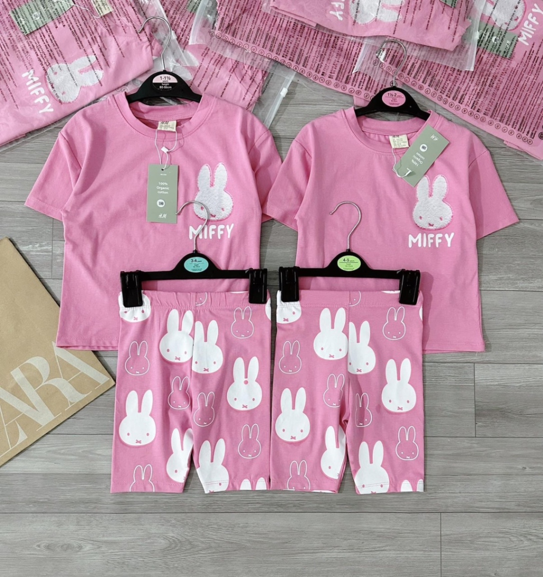 Thỏ hồng legging cho bé gái