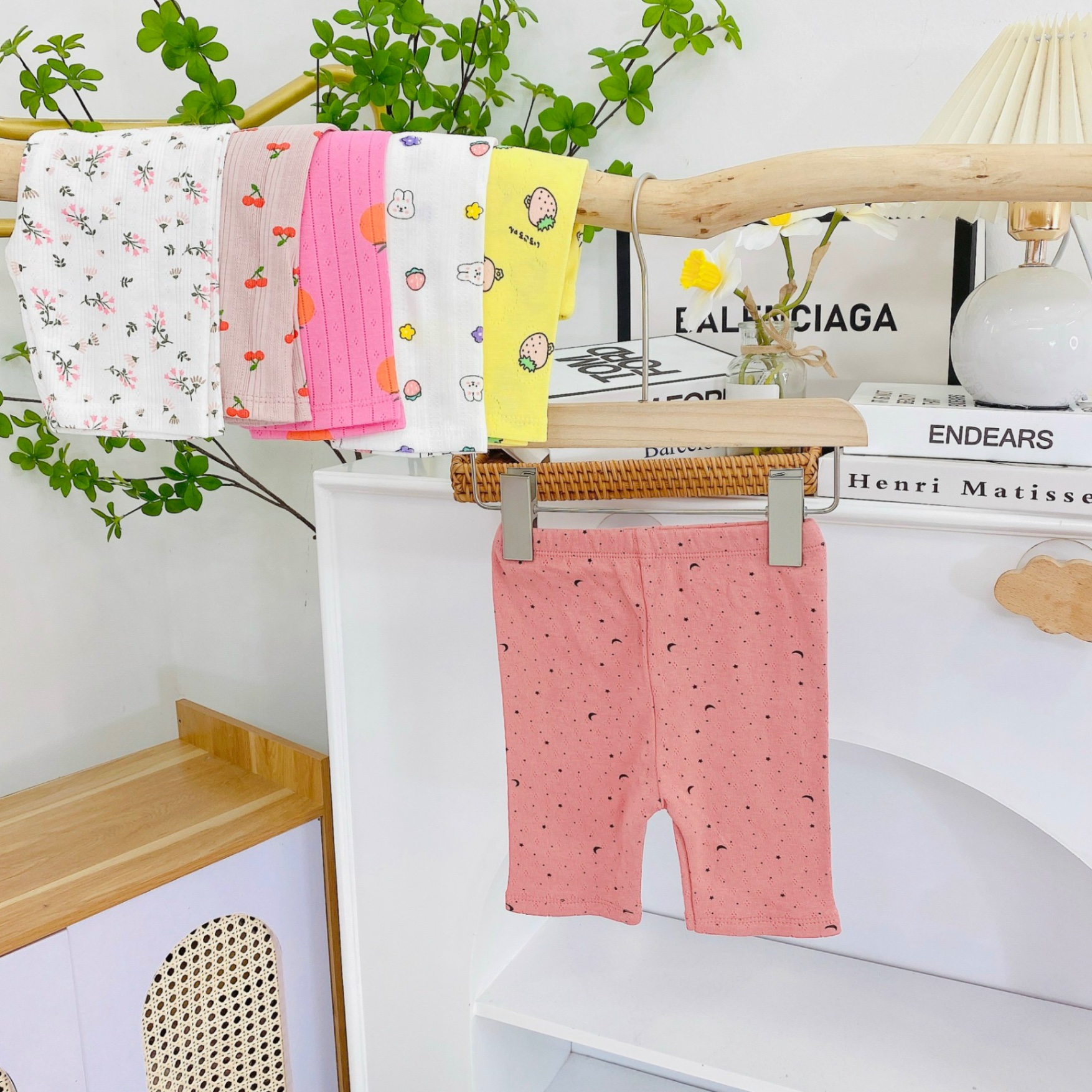 Sét 4 quần xuất dư các màu cho bé ( giao ngẫu nhiên)